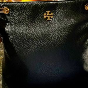Brand new Tory Burch leather bad with both leather and chain handle